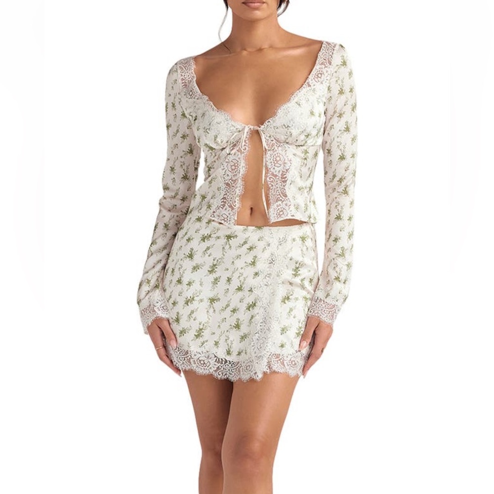 House Of CB Clarissa Lace Trim Top & Noemie Floral Satin Skirt in Garden Print